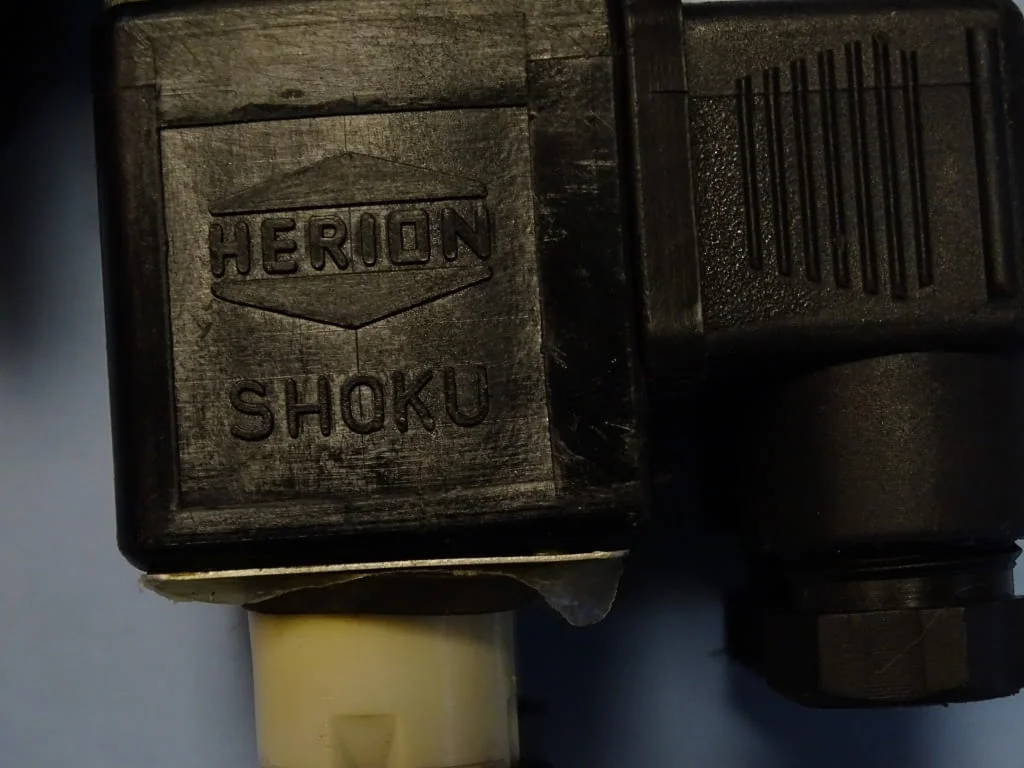 Пневматичен разпределител SHOKU-HERION 5BC-04F solenoid valve 100VAC — снимка 8