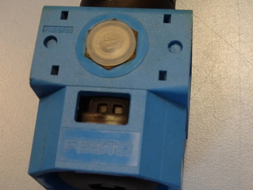 Регулатор за налягане Festo LR-1/4-S-8 pressure regulator — снимка 6