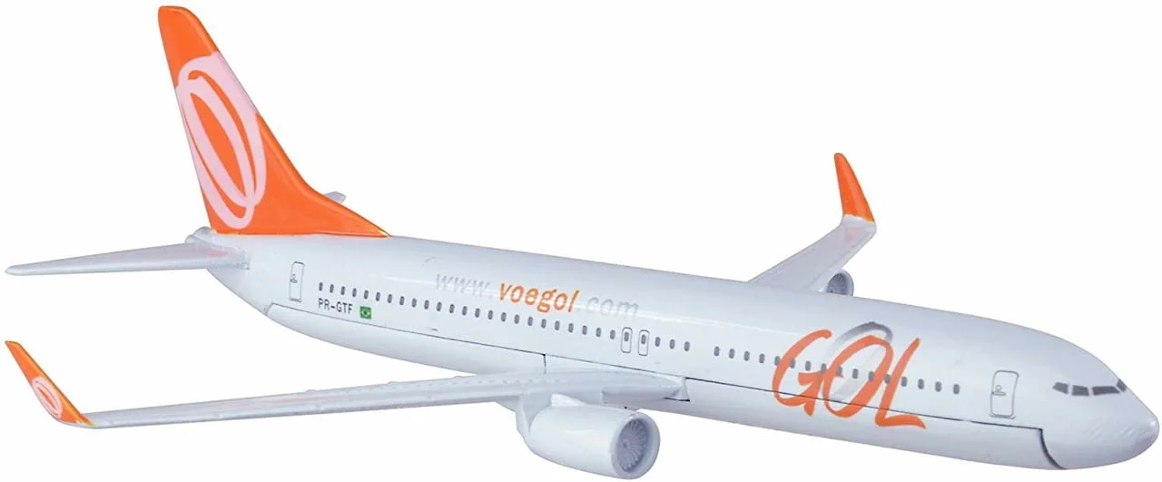 Бойнг 737 самолет модел макет Gol метален лайнер Voegol Brazil Латинска Америка карнавал фиеста джун — снимка 3