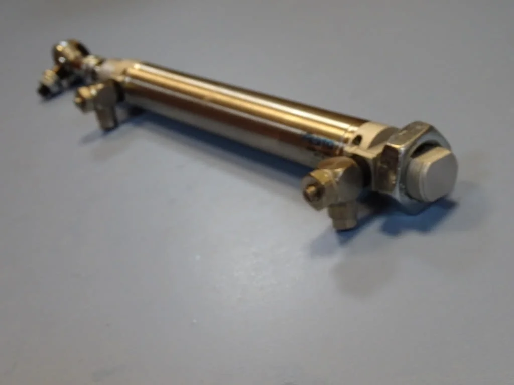 Пневматичен цилиндър Festo DSNU-25-140-PPV-A pneumatic cylinder — снимка 4