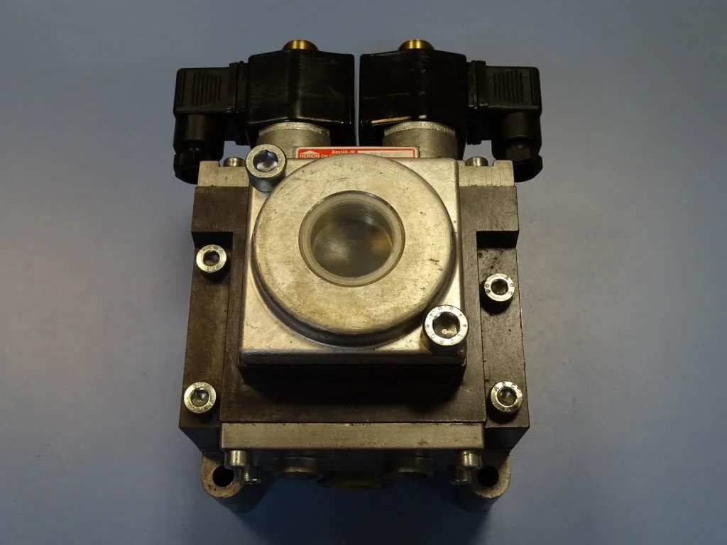 Пневматичен разпределител за преси HERION XSZ 20 press safety valve 24VDC 2/8Bar — снимка 5