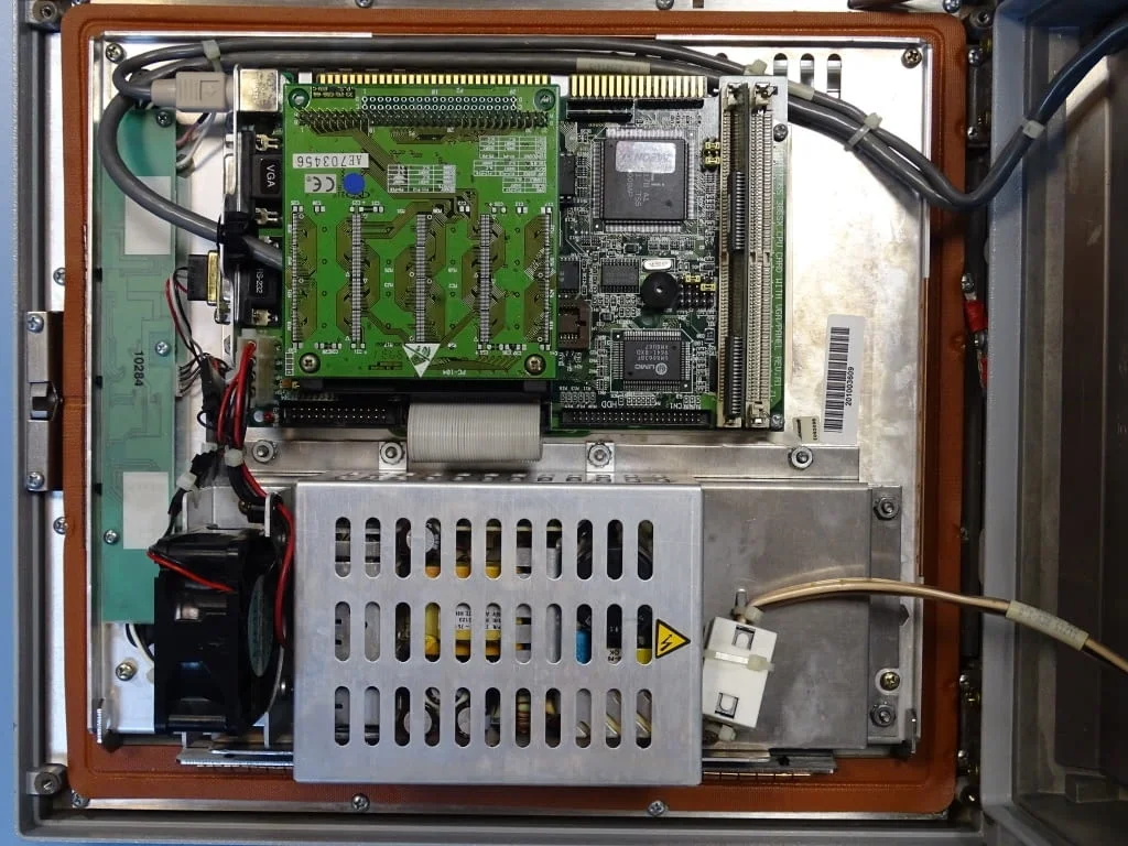 Индустриален монитор DYNAPRO Ergo Touch 3170 115/230V — снимка 9