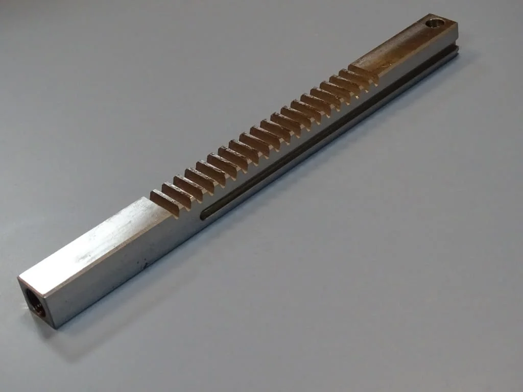 Зъбна рейка за фреза Makino L-340 mm