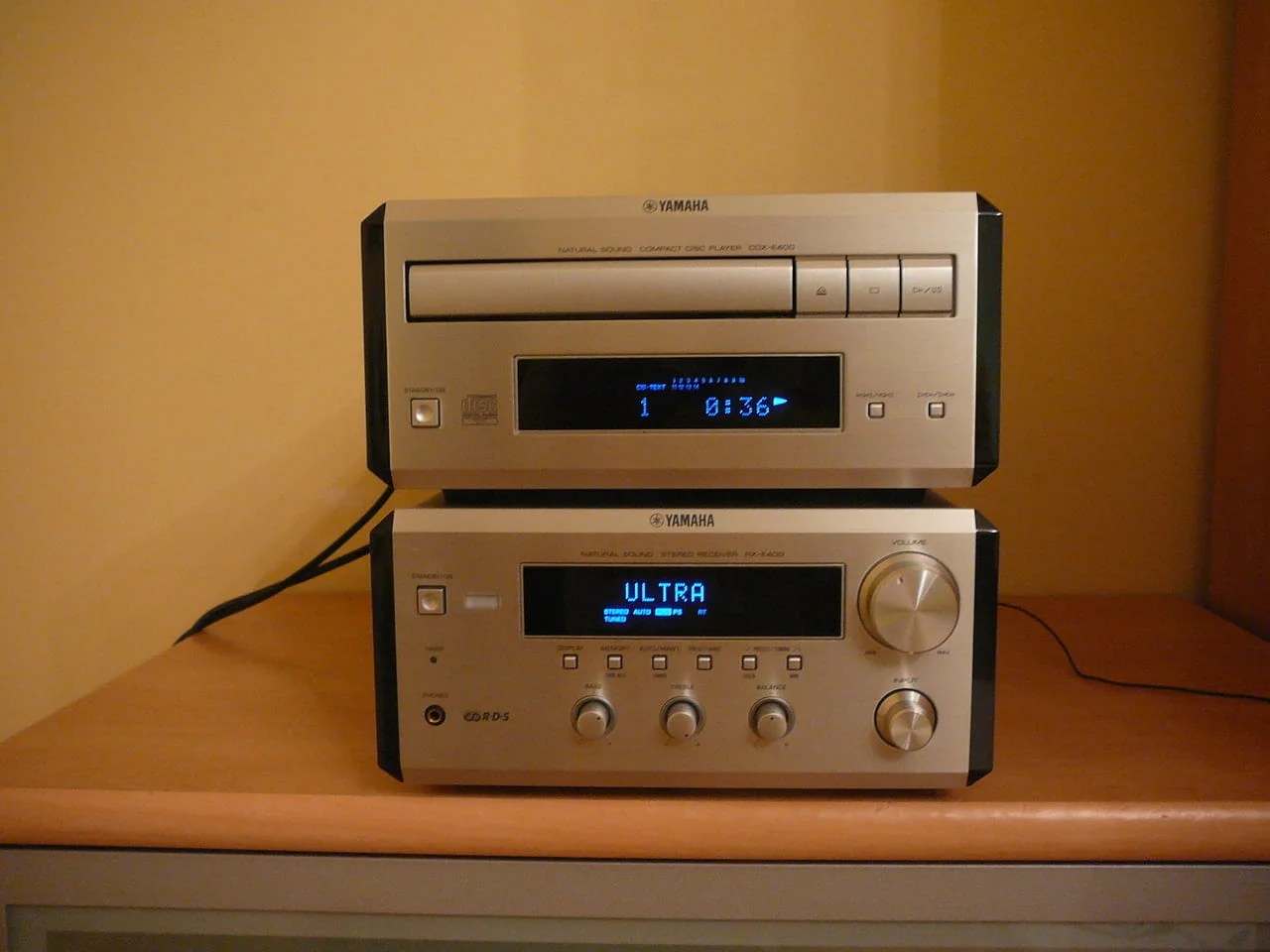 Yamaha rx-e400 i cdx-e400