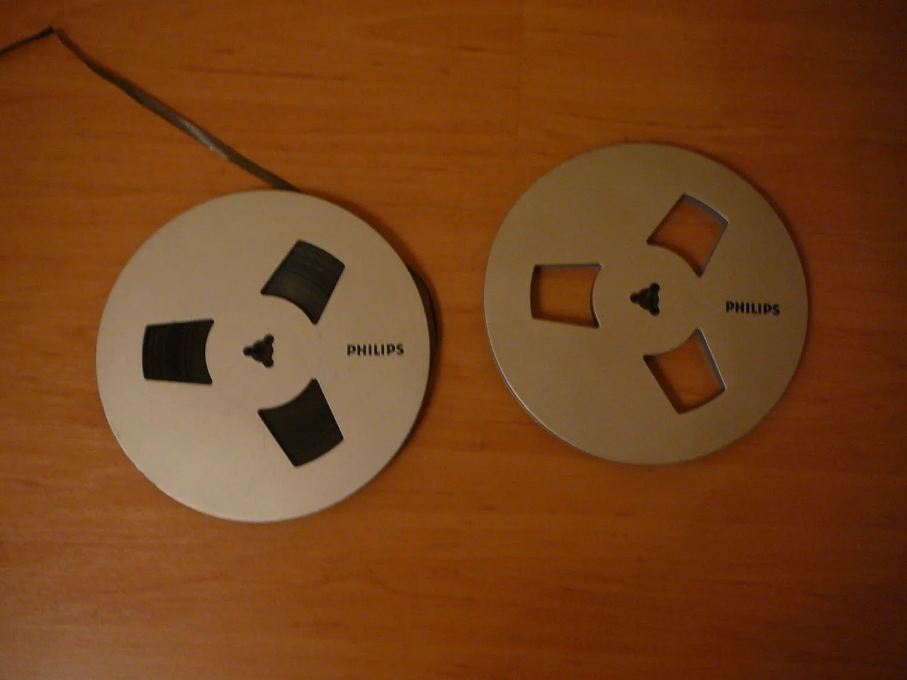 Philips 2 броя