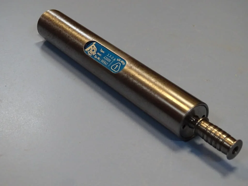 Шпиндел за шлайф Femina 3.3-3 ф32xL-200 TGLmin-1 — снимка 2