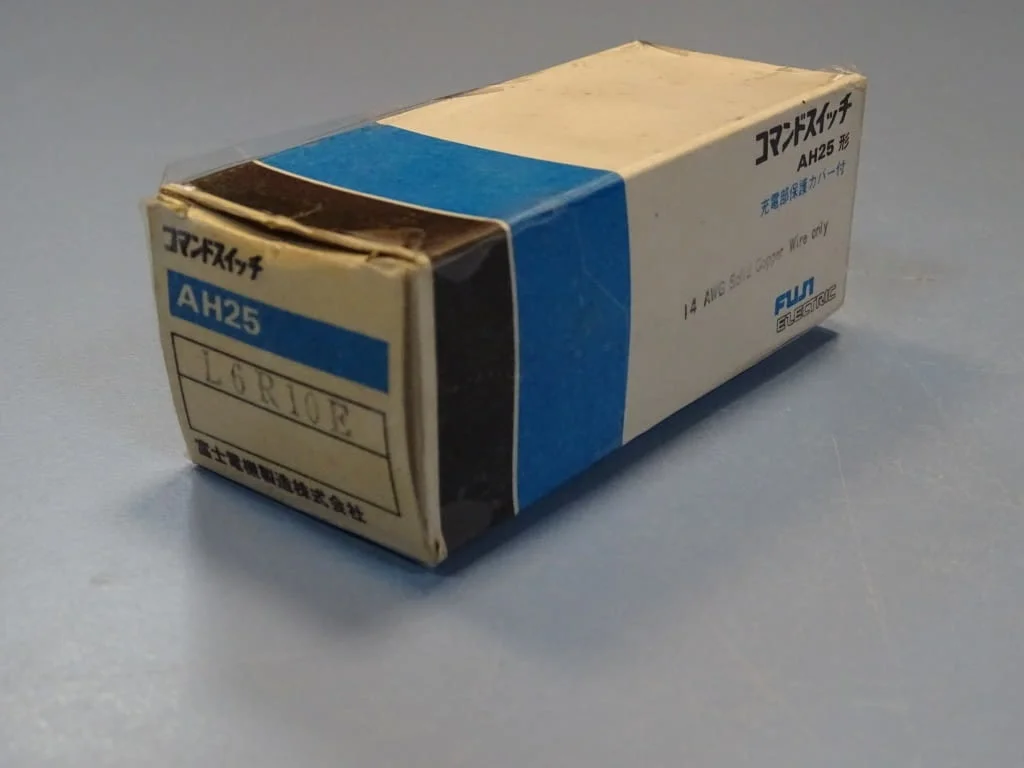 Команден бутон (светещ/задържане)FUJI Electric AH25-L6R10E command switch — снимка 10