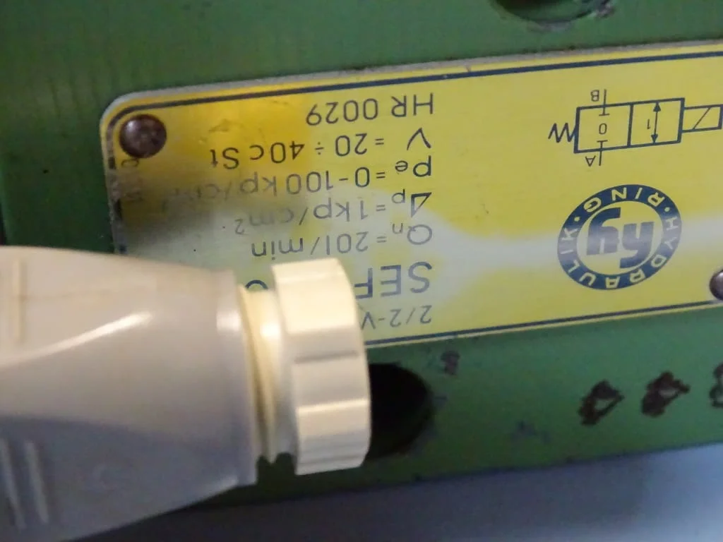 Хидравличен разпределител Hydraulik Ring SEF2-10 directional valve 24VDC — снимка 9