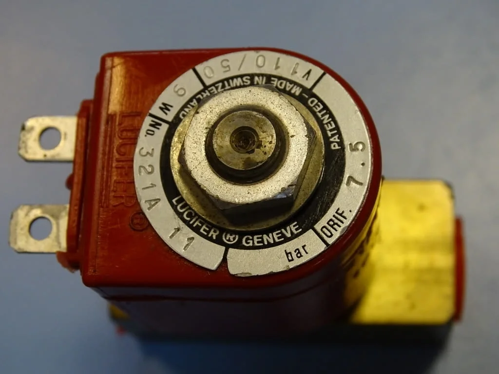 Магнет вентил Lucifer 321A 11 valve relay 110V 7.5Bar — снимка 6