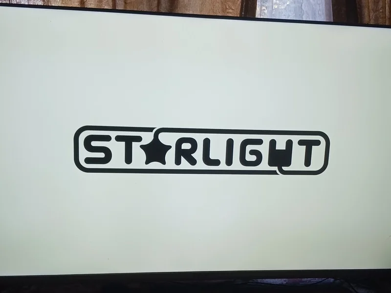 Продавам 4K smart телевизор Android LED Star-Light - 50'' — снимка 2