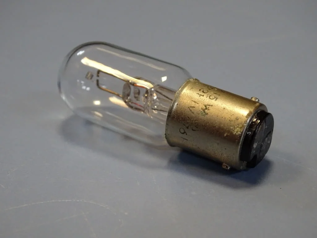 Лампа/крушка за микроскоп NARVA 6V 15W lamp/bulb — снимка 3