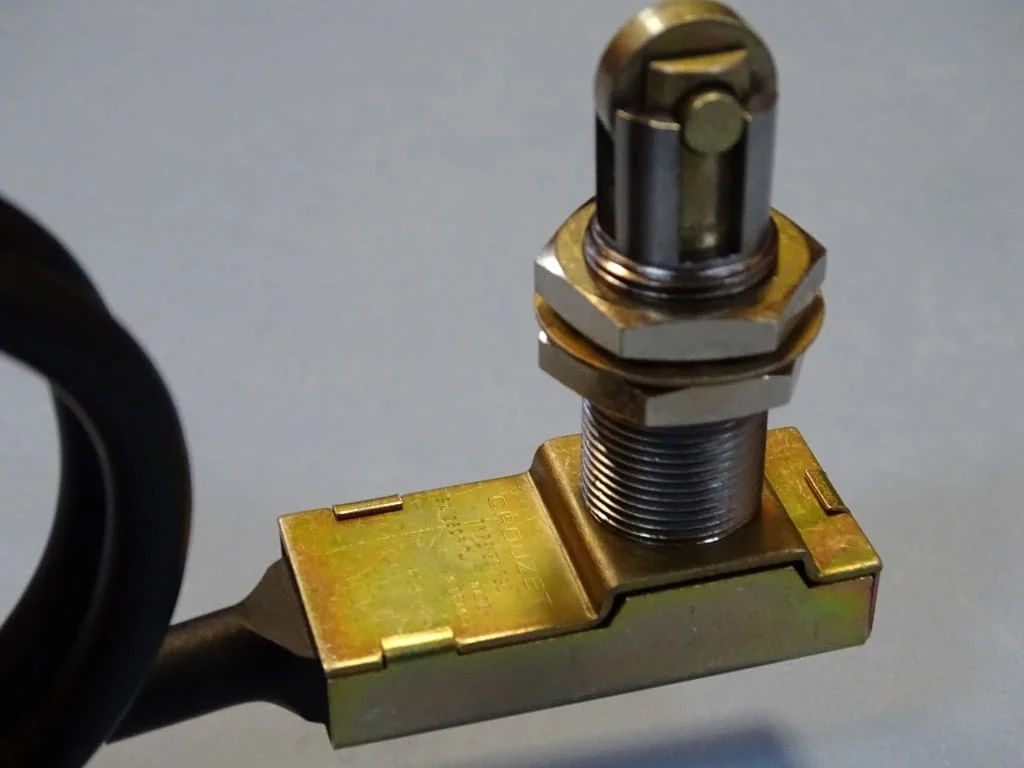 Изключвател краен CROUZET 83.732 Limit Switch 5A/250V — снимка 2