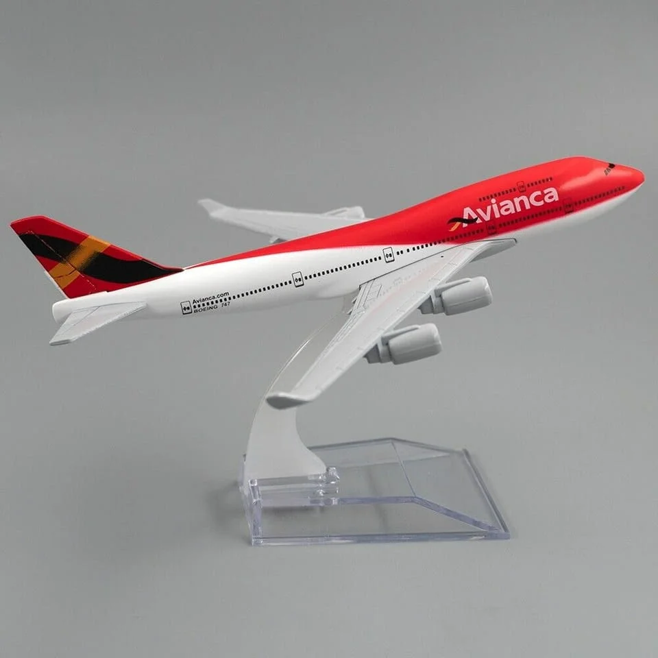 Боинг 747 самолет модел макет Avianca метален B747 пътници полет лайнер презокеански