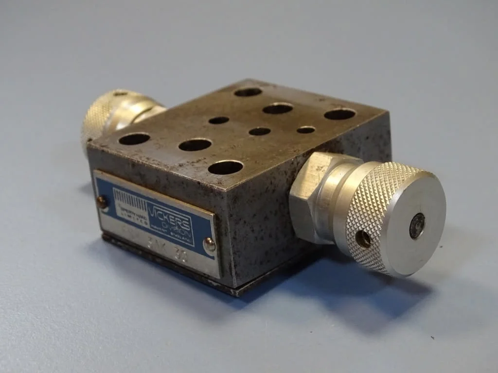Хидравличен клапан Sperry Vickers FNM 3AK 30 hydravlic check valve — снимка 3