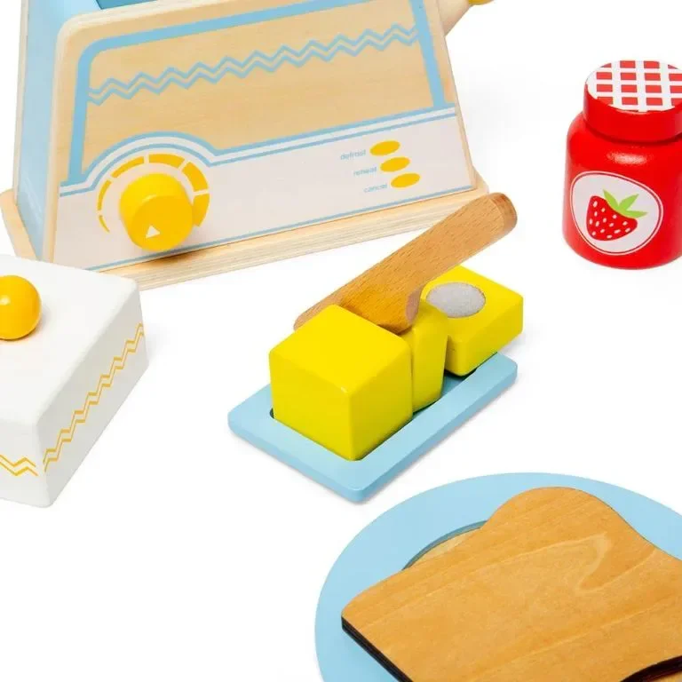 Bigjigs Toys Дървен комплект за закуска, кухненски аксесоари за игра за малки деца 18+ месеца — снимка 3