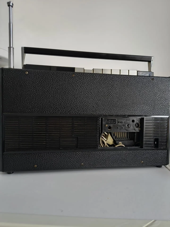 Винтидж радио Grundig Satellit 1000 — снимка 10