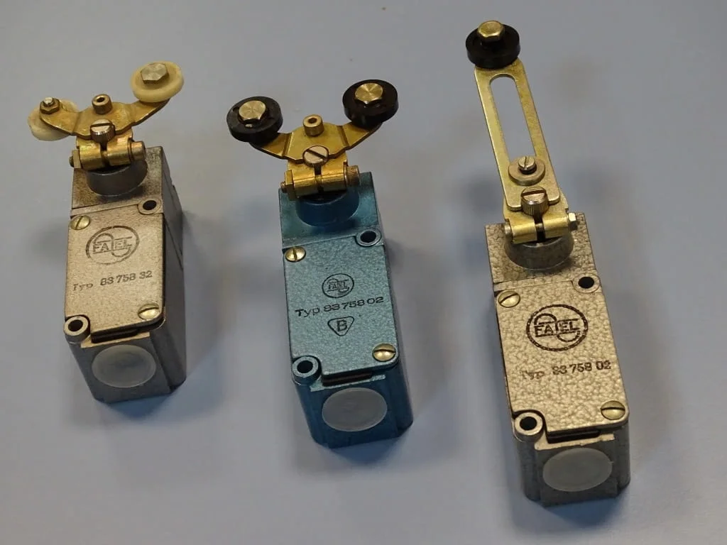 Изключвател краен FATEL Typ 3375802 Limit Switch 16A 250VAC — снимка 2