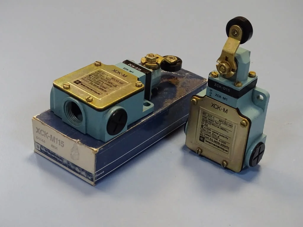 Краен изключвател Telemecanigue XCK-M115 Limit Switch 240VAC — снимка 9
