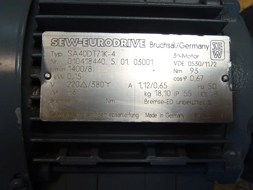Мотор-редуктор SEW-EURODRIVE SA40DT71K-4 220/380V — снимка 2