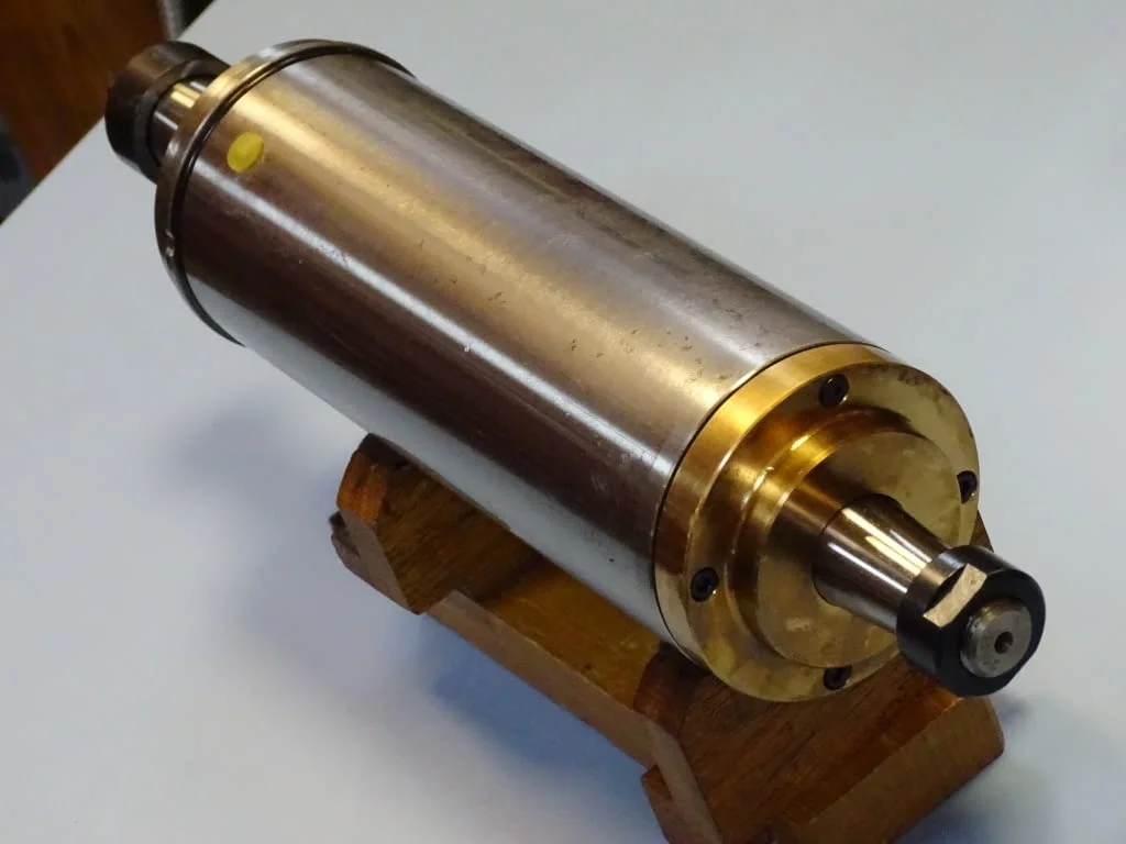 Хидростатичен шпиндел за шлайф USSR ф100mm L-315mm 228-5 — снимка 4