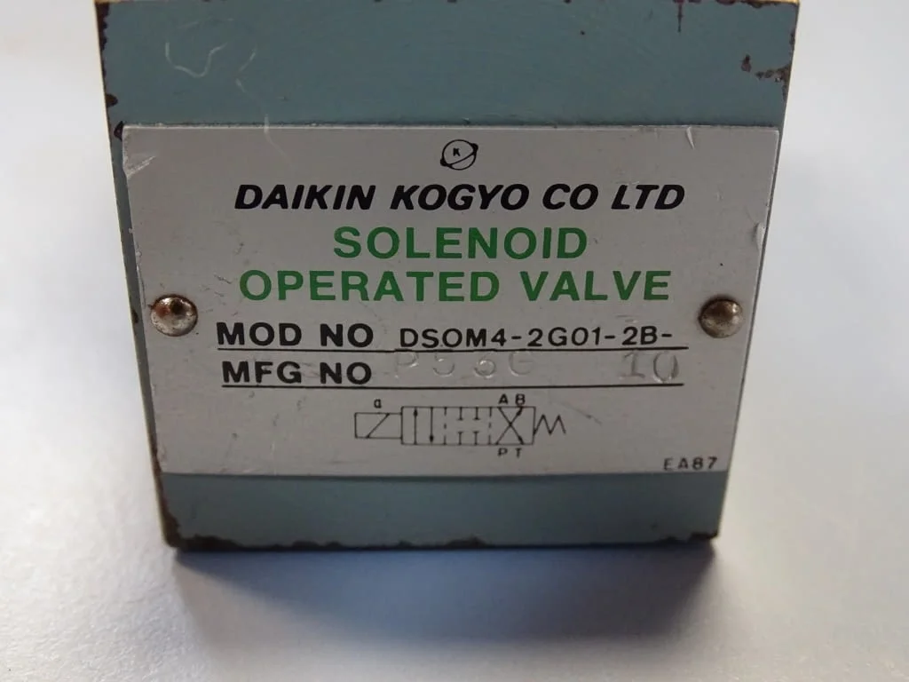 Хидравличен разпределител Daikin DSOM4-2G01-2B- solenoid valve 100V — снимка 3