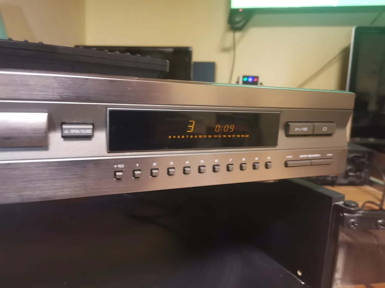 Yамаха CDX-396 CD Player с дистанционно — снимка 3