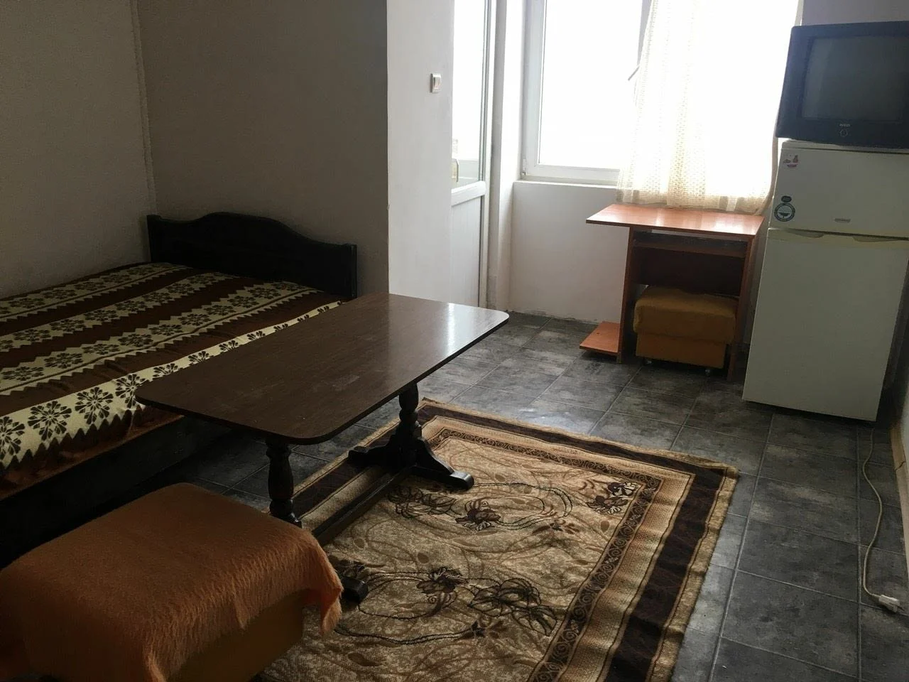 Едностаен апартамент кв.Кючук Париж с Климатик — снимка 3