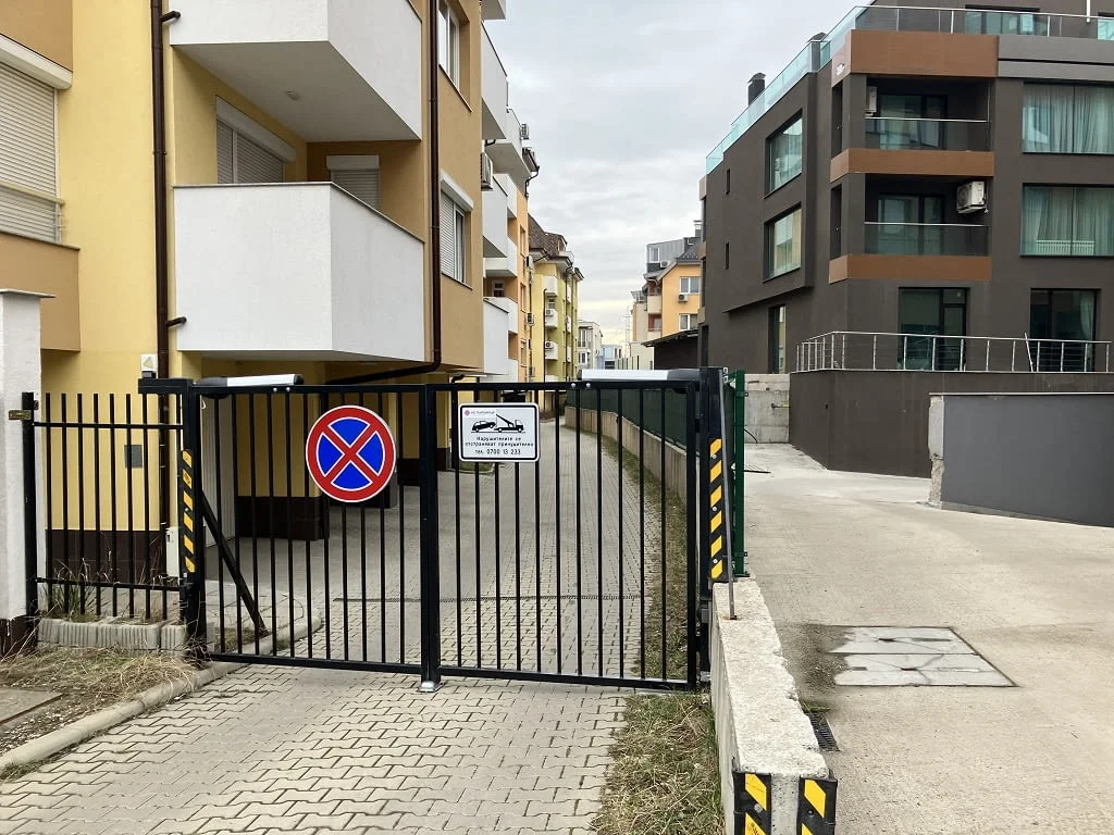 Продавам тристаен апартамент гр.София кв.Манастирски ливади-запад — снимка 2