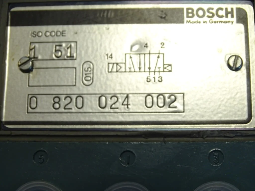 Хидравличен разпределител BOSCH directional valve 24VDC — снимка 3