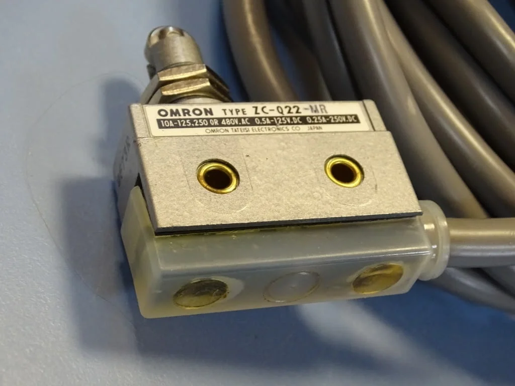 Краен изключвател Omron ZC-Q22-MR Limit Switch — снимка 7