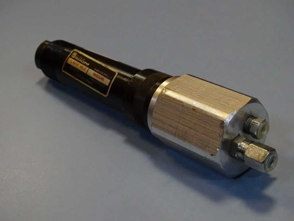 Дозатор за грес DEUTSCHE TECALEMIT single grease injector — снимка 3
