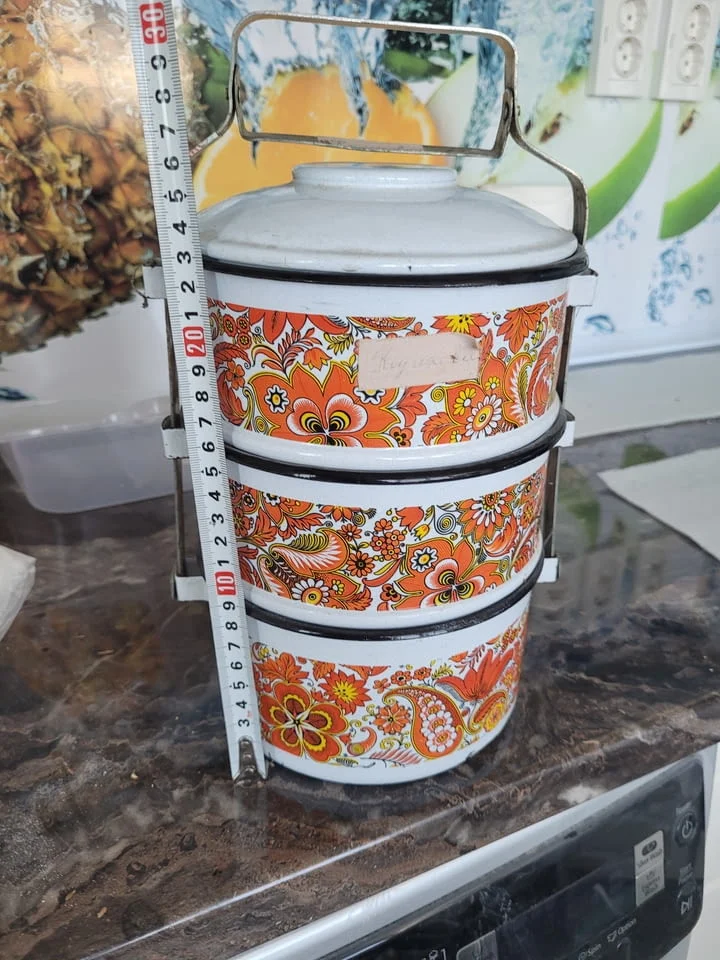 Касетка за носене на храна – желязна емайлирана,