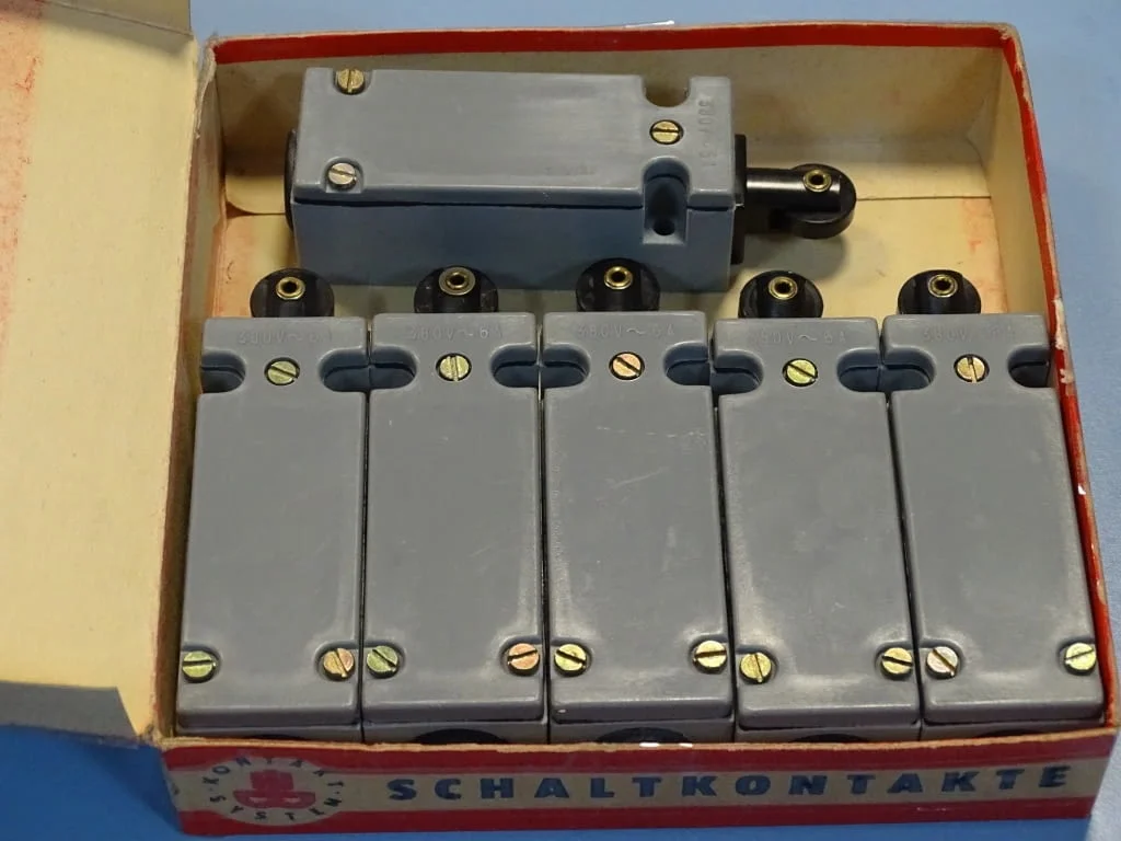 Краен изключвател VEB RFD Robotron KU1-R Limit Switch 6A 380V — снимка 7