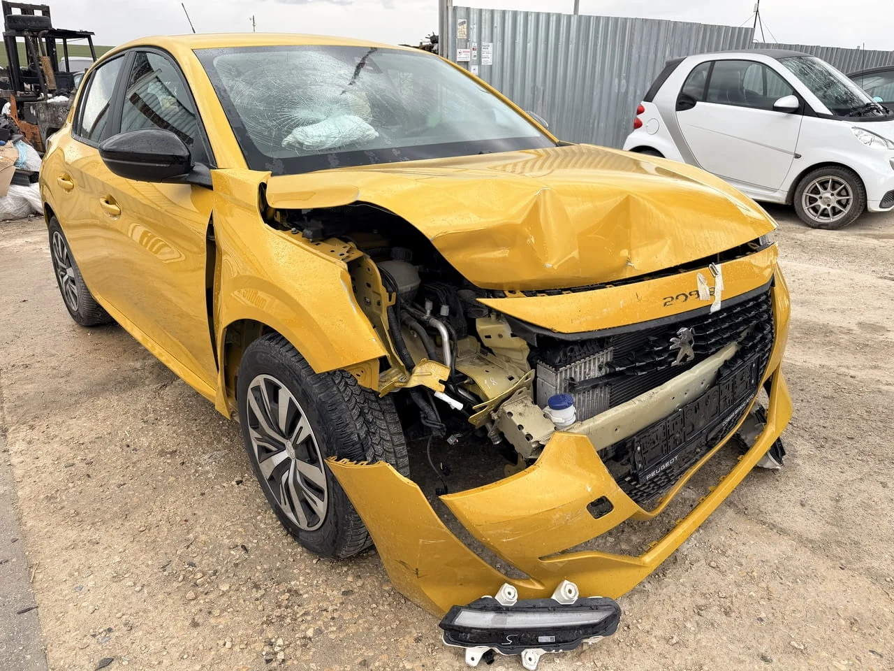 Peugeot 208 1.2 PureTech, двигател HNE, 101 кс., 6 ск., 2024г., 40000 км., евро 6D, Пежо 208 1.2 Pur — снимка 2