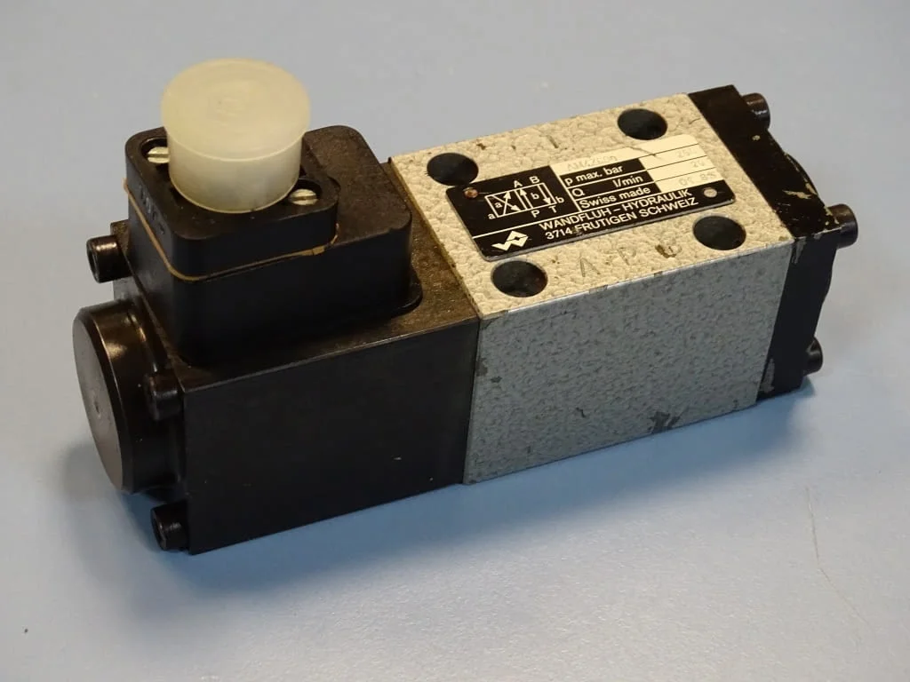 Хидравличен разпределител WANDFLUH-Hydraulik AM4Z60a directional valve 110V