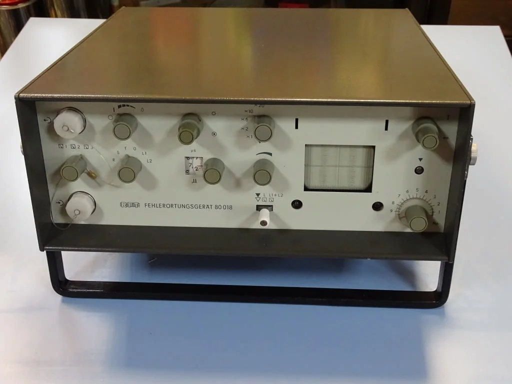 Осцилоскоп VEB RFT Fehlerortungsgerat 80018