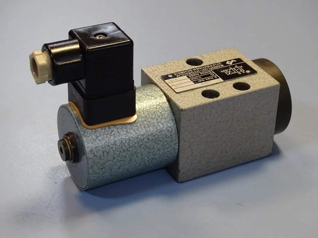 Хидравличен разпределител WANDFLUH-HYDRAULIK 4Z4b 24VDC 160Bar hydraulik valve — снимка 2