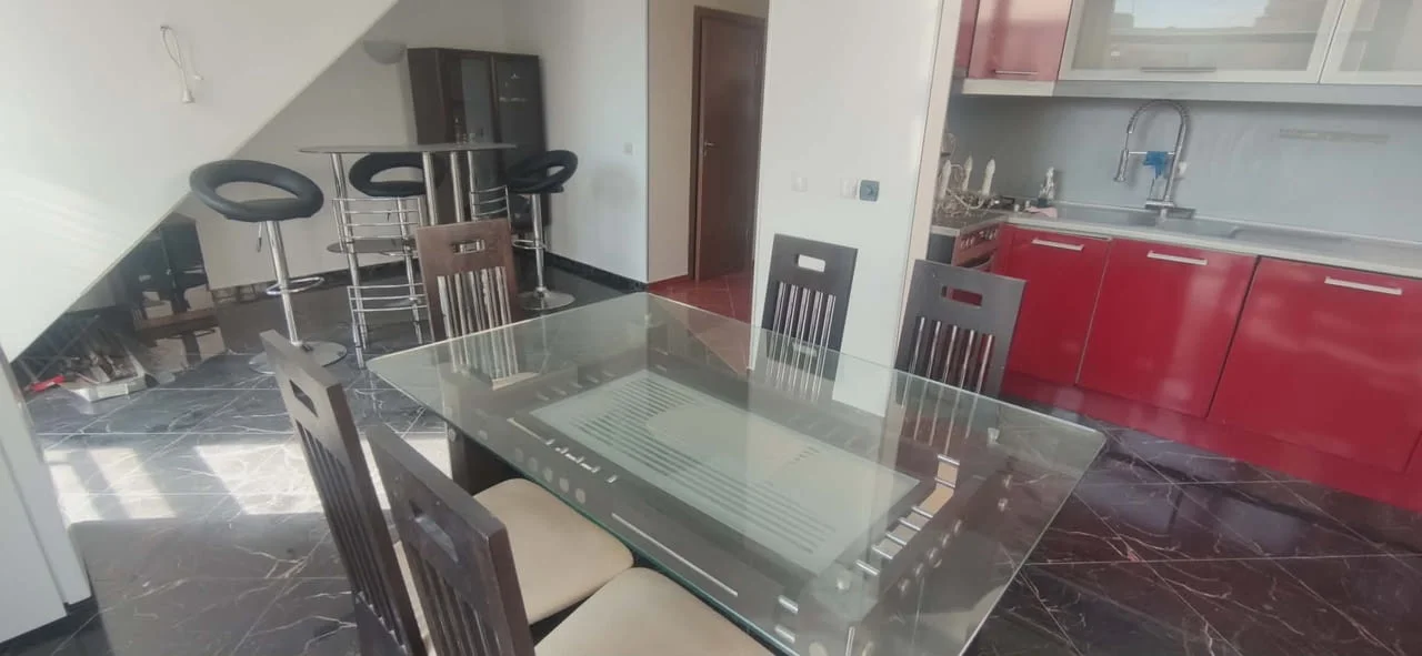 Продаваме мезонет в кв. Каменица 1 — снимка 4