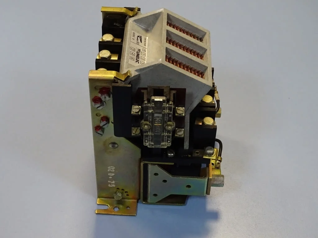 Контактор UNELEC ROC 80U(UTE C63-110) contactor 63A 110V — снимка 3