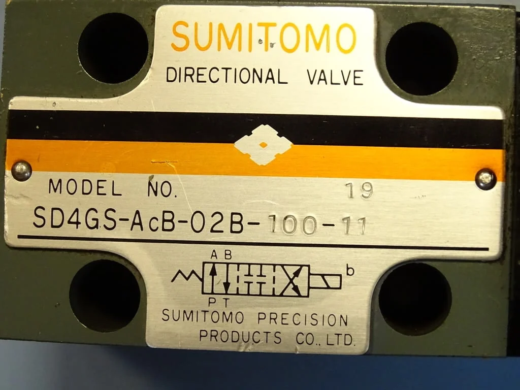 Хидравличен разпределител SUMITOMO SD4GS-AcB-02B-100-11 directional valve 100V — снимка 2