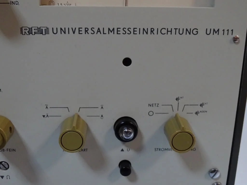 Универсален измервателен уред RFT VEB universalmesseinrichtung UM111 — снимка 5