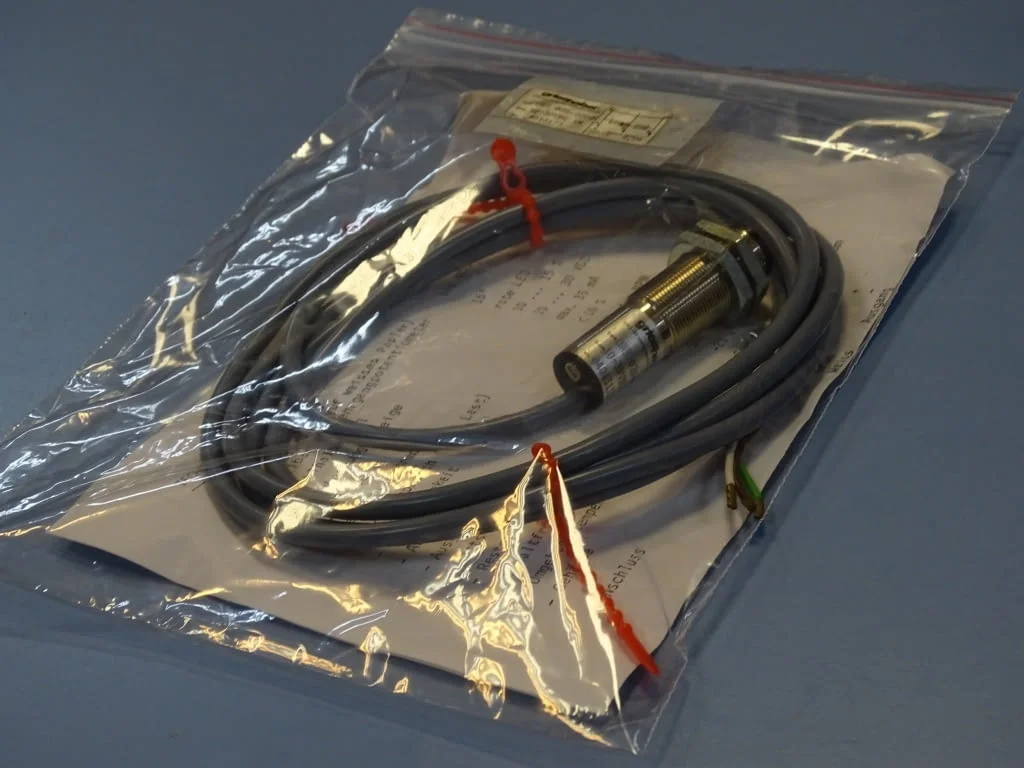 Фотоелектрически сензор Grieshaber ONS 026-0200 Photoelectric switch 10-30 V DC — снимка 9