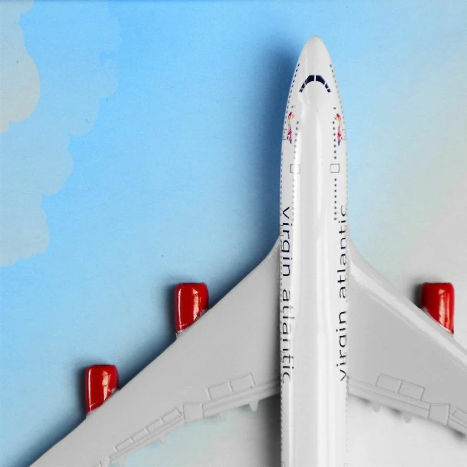 Бойнг 747 самолет модел макет Virgin Atlantic метален черна кутия стюардеса презокеански полет пилот — снимка 5