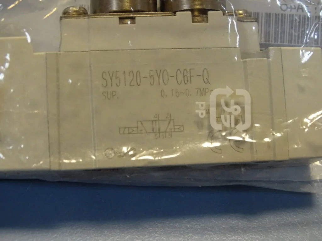 Пневматичен разпределител SMC SY5120-5Y0-C6F-Q Solenoid Valve 24VDC — снимка 2