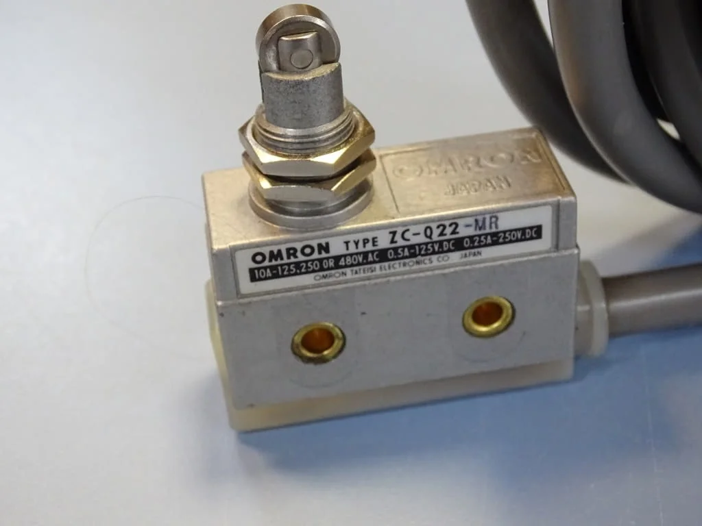 Краен изключвател Omron ZC-Q22-MR Limit Switch — снимка 6