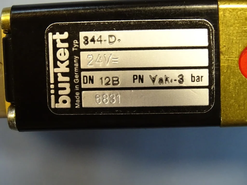 Магнет вентил Burkert 344-D solenoid valve 24VDC G1/2 — снимка 4