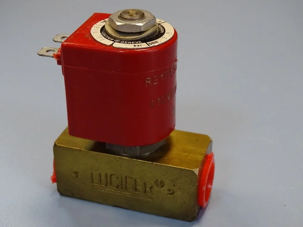 Магнет вентил Lucifer 321A 11 valve relay 110V 7.5Bar — снимка 7