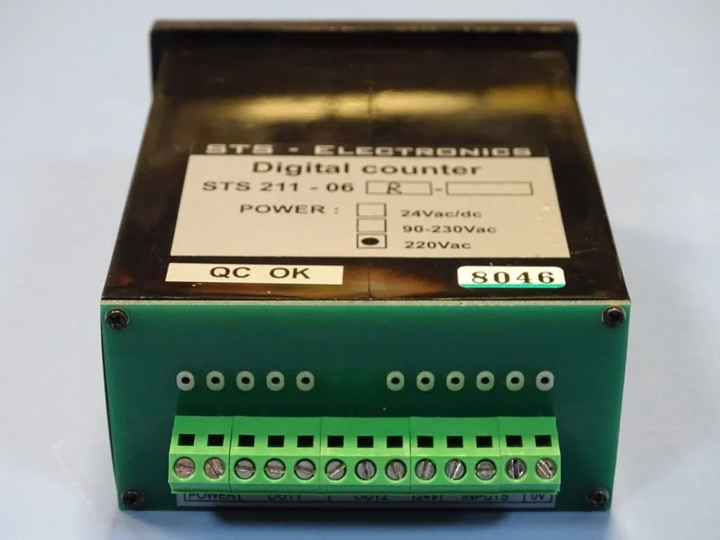 Дигитален брояч STS 211-06R Digital Counter 220VAC — снимка 4