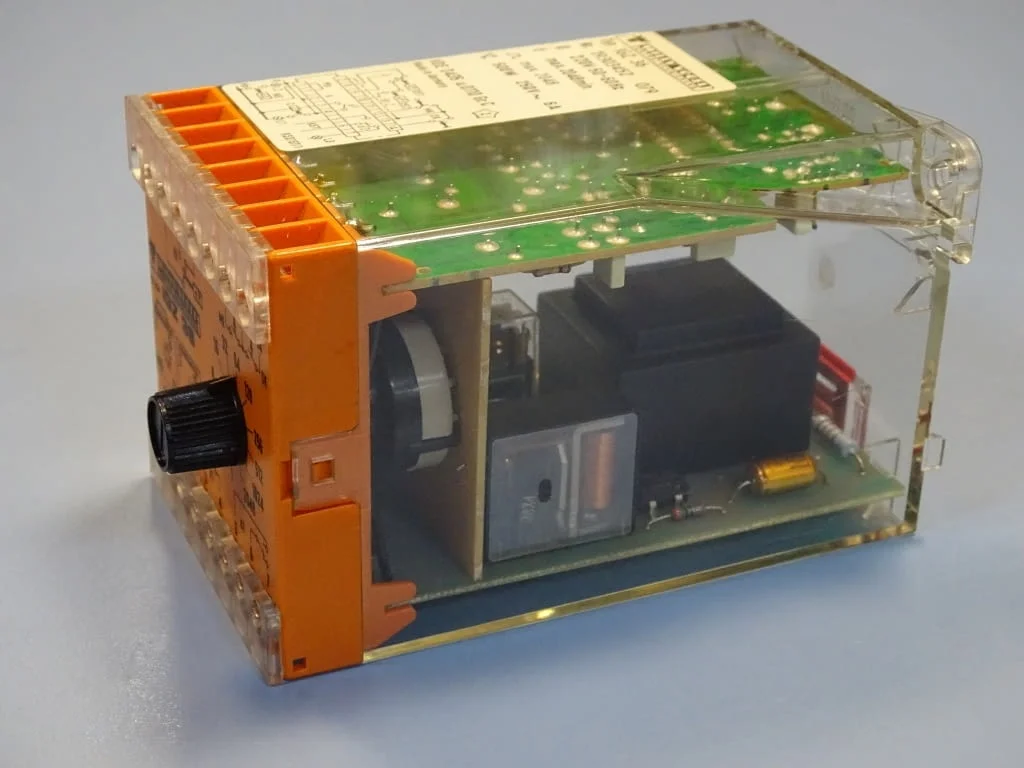 Реле време Willy Vogel IGZ 36 electronic lubrication timer 220V — снимка 4