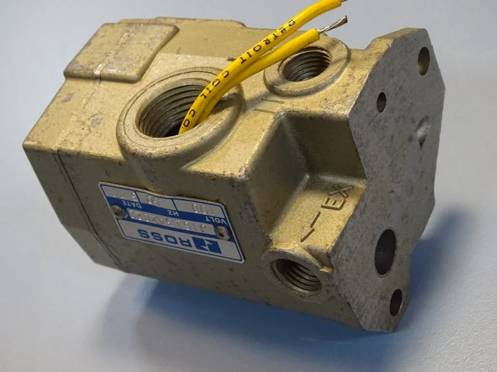 Пилотен пневматичен разпределител за преси ROSS J1613A2020 pneumatic valve 100V — снимка 8